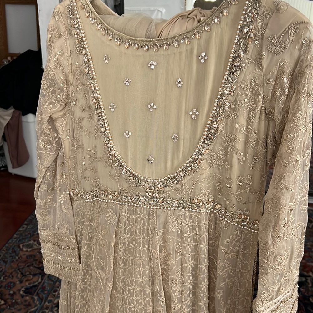 3 piece Pakistani outfit